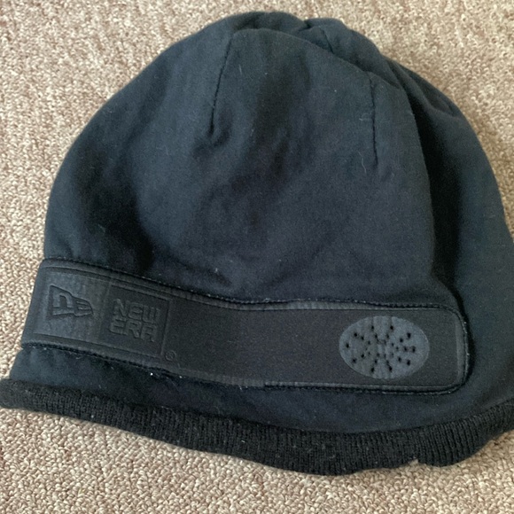 Rock and Roll hall of fame and museum beanie - Picture 7 of 9